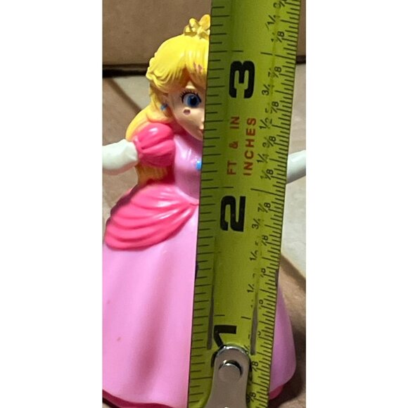McDonald's Princess Peach McDonalds 2022 Toy Figure - Picture 11 of 11